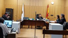 El acusado, en la pantalla, compareci� desde la c�rcel 