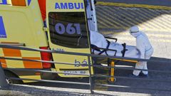 Ingreso de un paciente en el hospital Montecelo, en Pontevedra