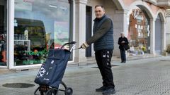 El hombre que le puso un motor al carrito de la compra