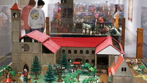 A mostra consta de cinco dioramas con distintas recreacins