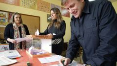 Una de las votaciones celebradas en A G�ndara en las que se rechaz� la jornada �nica