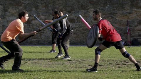 Entrenamiento de jugger en el Paseo de los Puentes