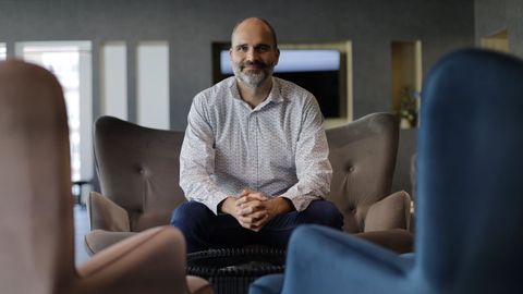 Fernando Buend&iacute;a, en las instalaciones del Club Empresarial en A Coru&ntilde;a.