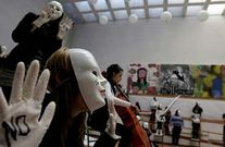 Imagen de archico de una� �performance� contra la violencia machista en un instituto de Ourense