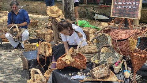 Taller de cestería en la última edición de la Feira de Outrora