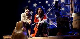 Laura M�guez, a la izquierda, y Victoria P�rez, con Fernando Gonz�lez y Alejandro Carro, forman el elenco.