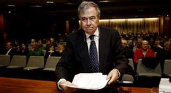 Rodr�guez, miembro del colectivo Economistas frente a la crisis, en una charla en A Coru�a.