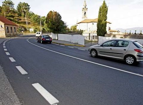 Hace unos meses se mejor� el firme del vial.