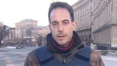 El periodista asturiano V�ctor Garc�a Guerrero, durante el directo de este domingo en Kiev