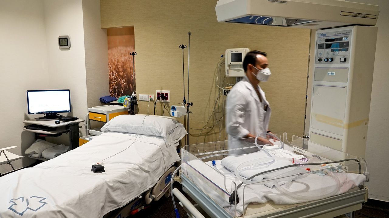 Cesárea acompañada en el hospital de Vigo, segundo intento