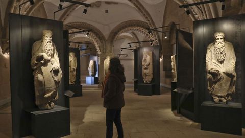 Estatuas de Isaac (izquierda) y Abraham (derecha), actualmente en poder de los Franco