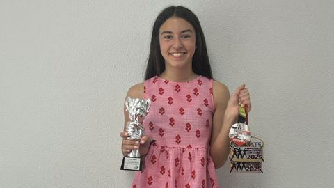 Uxa Folgueira Gonzlez, con las medallas del Campeonato de Espaa