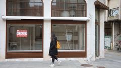 Imagen de un local comercial vac�o en la calle Castelao de O Grove.