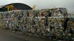 Basura en el vertedero de Cogersa