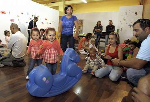 La guarder�a de Ribeira, la primera que funcion� en Barbanza, se ubica temporalmente en Agui�o, mientras se ampl�a el edificio.