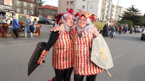 Desfile de disfraces y carrozas en Rianxo