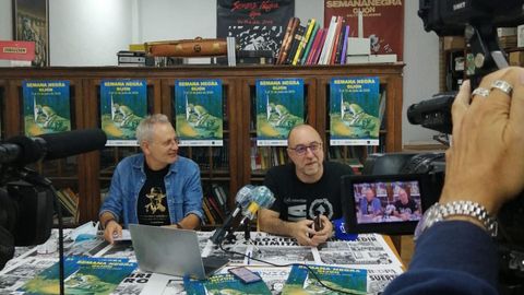 �ngel de la Calle y Rub�n Vega, durante la presentaci�n de contenidos de la Semana Negra