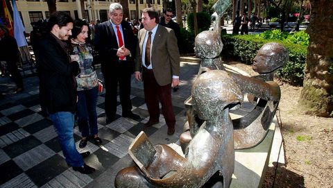 A Coru�a conmemora el D�a del Libro