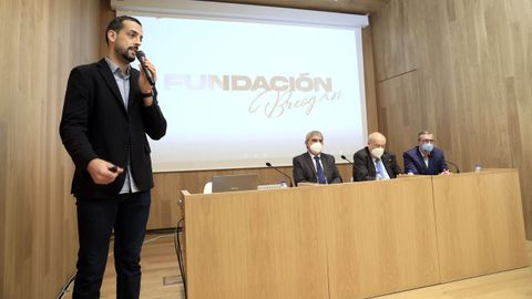 Presentaci�n de la Fundaci�n Breog�n