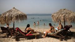 Las playas se reabrieron este s�bado en Grecia