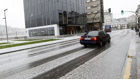 Una granizada cubre de blanco Viveiro