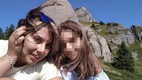Viorica con su hija Irene, que ahora tiene 13 años