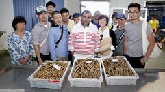 Restauradores japoneses descubren el marisco ribeirense