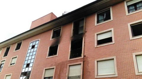 Incendio urbano en Nava