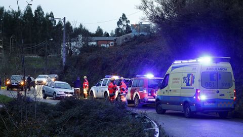 El aparatoso choque oblig a cortar la carretera de Vieiro