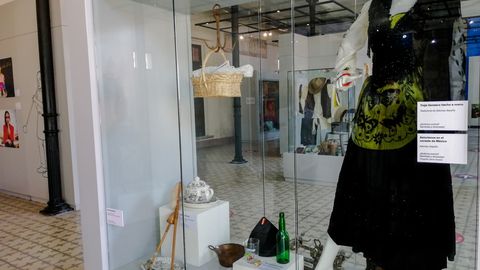 Traje de llanisca expuesto