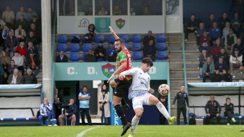 Partido de Tercera Federacin entre el Boiro y el Racing Villalbs