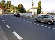 Hace unos meses se mejor� el firme del vial.