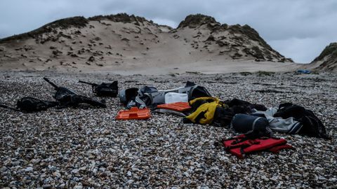 Restos del naufragio en Calais