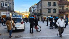 Uno de los controles realizados por la Polica Local de Pontevedra en la confluencia de Benito Corbal con Daniel de la Sota