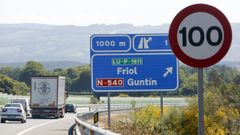 Entre la A-54 entre Monte de Meda y Montecalvo, 11 kil�mtros, hay que circular a 100 por hora