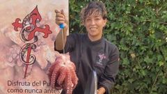 La naronesa Genelva C�zar, con su pulper�a itinerante Eventos Pulpo G�ldar que triunfa en Canarias