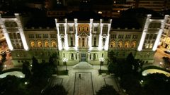 Imagen nocturna del Palacio de Justicia de A Coru�a.