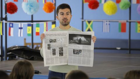 Jorge Noya, en el colegio Hijas de Cristo Rey de Oleiros