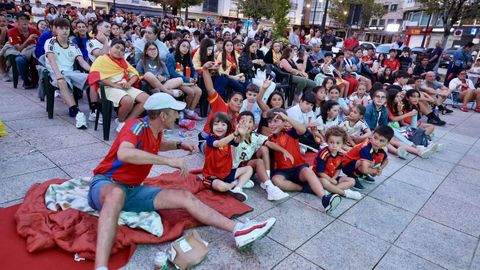 Imagen del ambiente en Cee para ver el duelo de semifinales contra Francia.