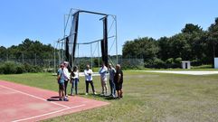 El gobierno de Ames se compromete a dotar de nuevas �reas la pista de atletismo de Bidu�do