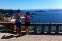 <span lang= es-es >Los miradores</span>. Algunos puntos escogidos del litoral, como el mirador de A Granxa, ofrecen vistas panor�micas de gran belleza sobre la r�a y son id�neas para sacarse fotos. 