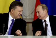 Yanuk�vich y Putin firmaron el acuerdo econ�mico y comercial en el Kremlin.