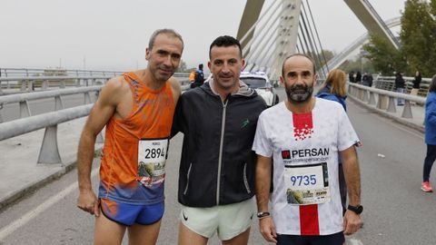 Los corredores antes de la salida de la carrera San Marti�o.