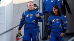 Actualmente se estn discutiendo dos opciones para que los astronautas regresen a la Tierra