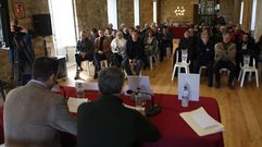 El portavoz del PSdeG-PSOE, Jos� Ram�n G�mez Besteiro, sigui� las conferencias desde el p�blico