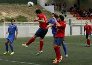 Los futbolistas de la SD Chantada se mantienen en la zona noble de la clasificaci�n. 
