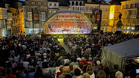 Concierto en la Praza Maior de Viveiro
