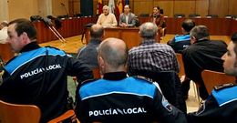 Los propios agentes, que en febrero pudieron reunirse con el alcalde y el concejal Cholo Dorgambide (en la imagen), denuncian desde hace a�os la existencia de importantes problemas de organizaci�n.
