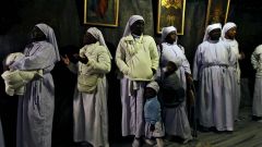 Peregrinos de todo el mundo visitan la Gruta de la NAtividad, donde la tradicin cristinana cree qe la Virgen Mara dio a luz a Jesucristo