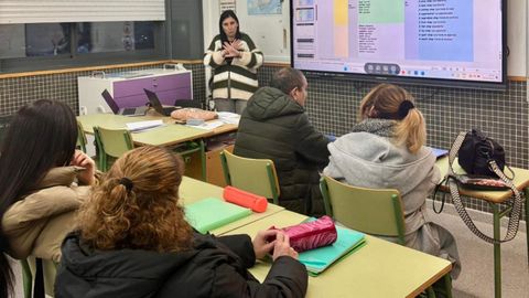 <span lang= gl >En imaxe de arquivo, aula da UNED en Viveiro</span>